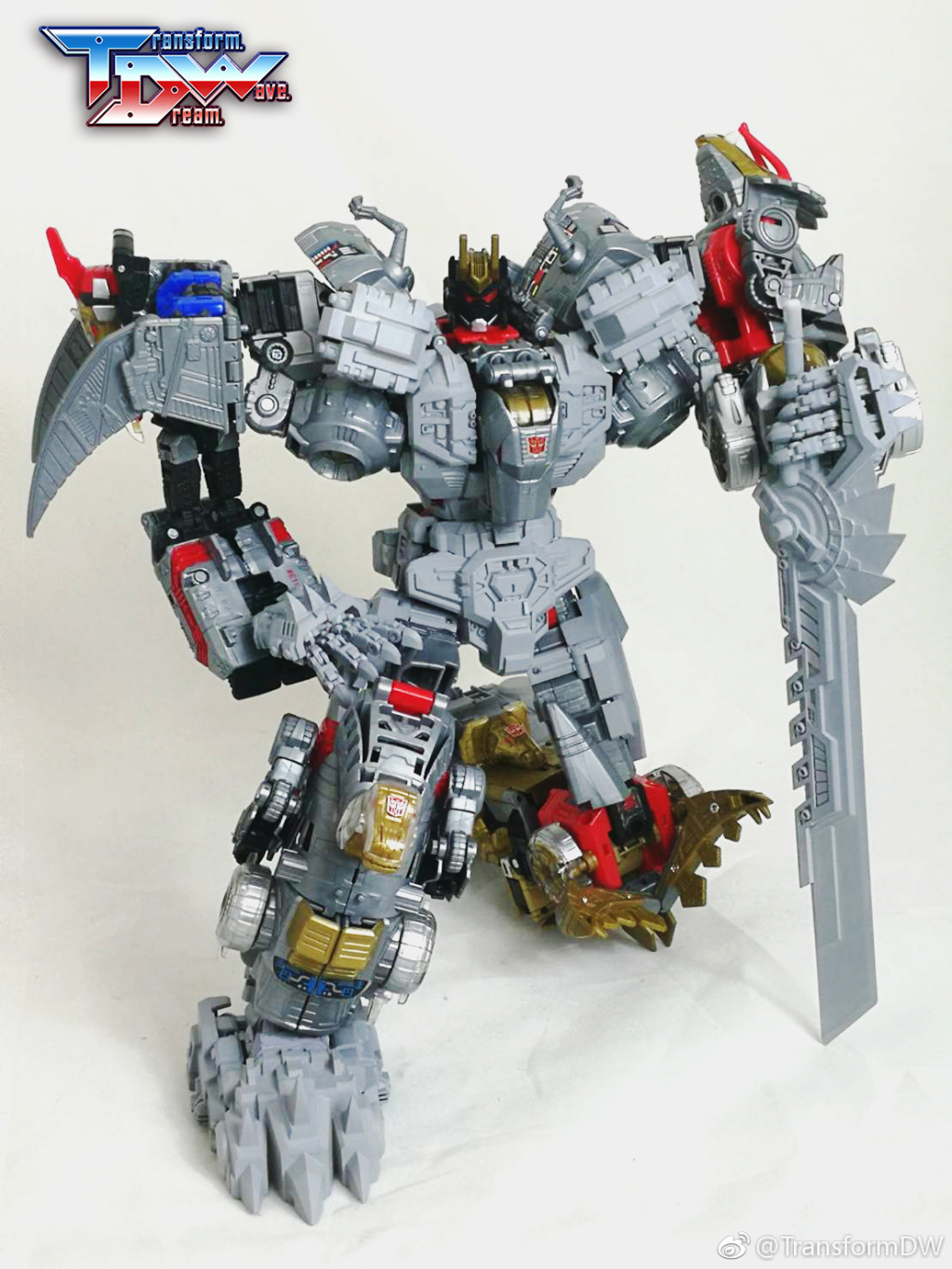Power of The Primes Volcanicus Upgrade Adds To Combiner And Individual Dinobots